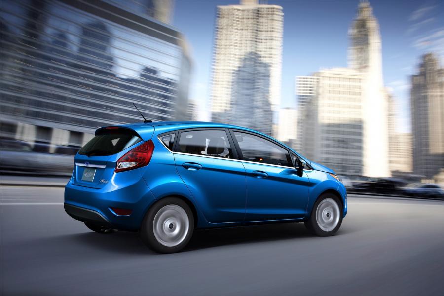  Ford Fiesta 2010 года  (US) (фото 12 из 31)